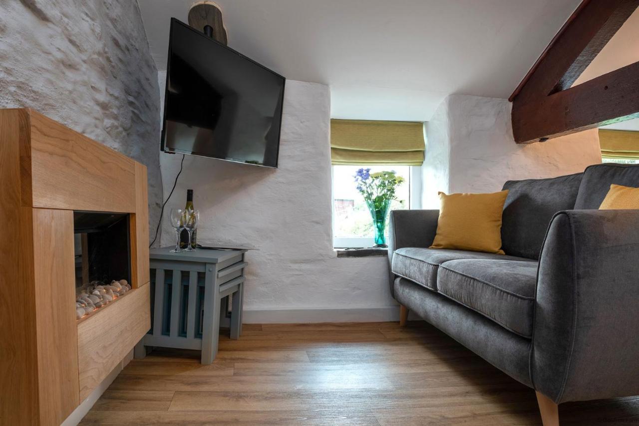 Dog Friendly Cottage, Geufron Farm Near Tywyn Bryn-crug Kültér fotó